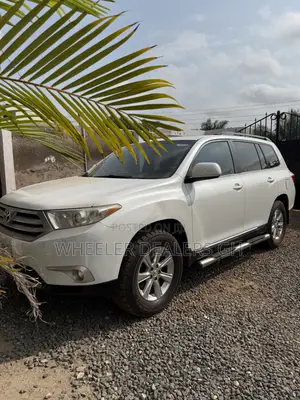 Toyota Highlander Limited 2012 White