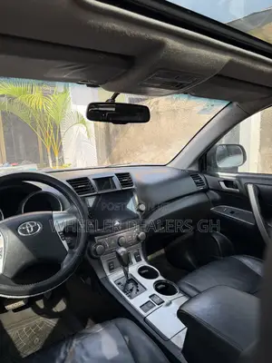 Toyota Highlander Limited 2012 White