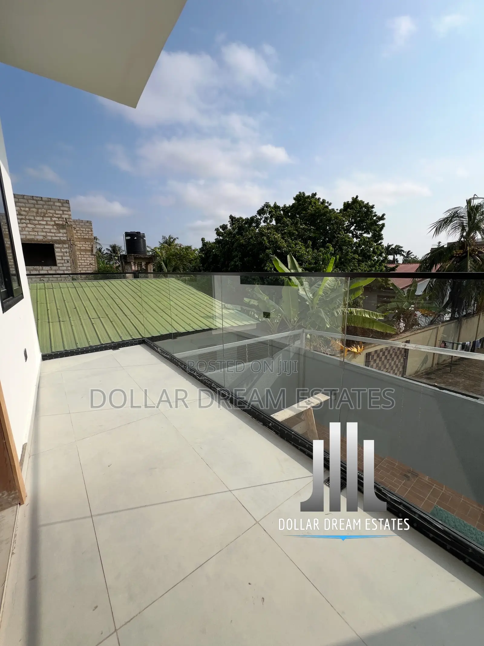 5bdrm House in Adenta for sale