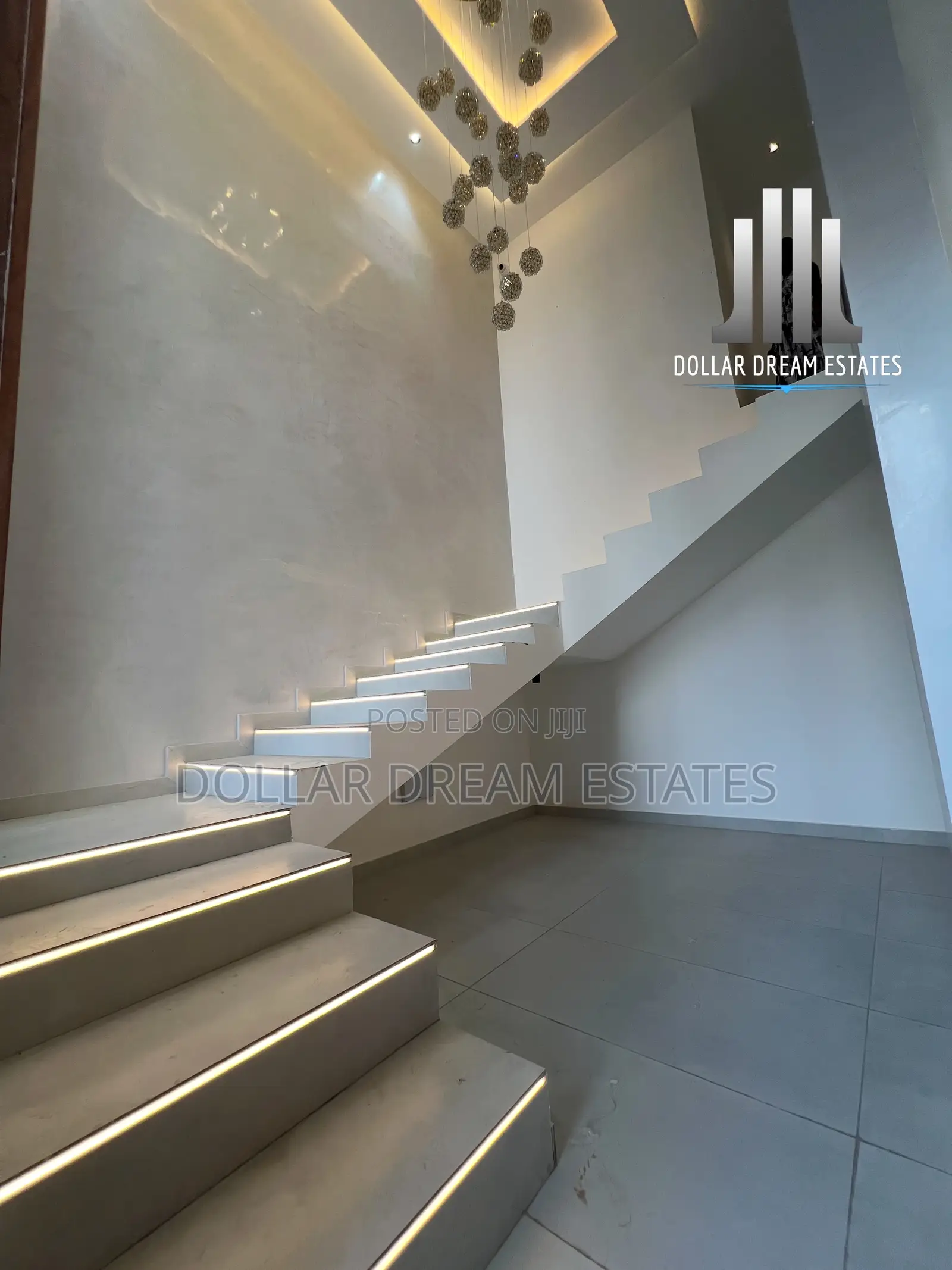 5bdrm House in Adenta for sale