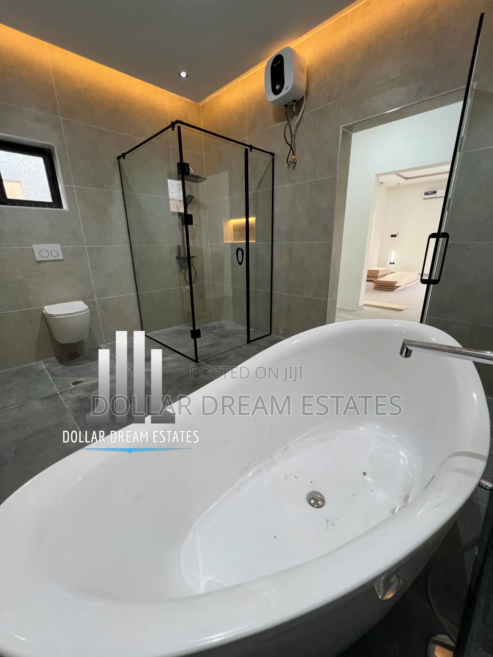 5bdrm House in Adenta for sale