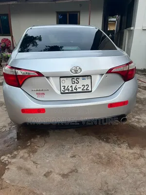 Toyota Corolla 2015 Silver