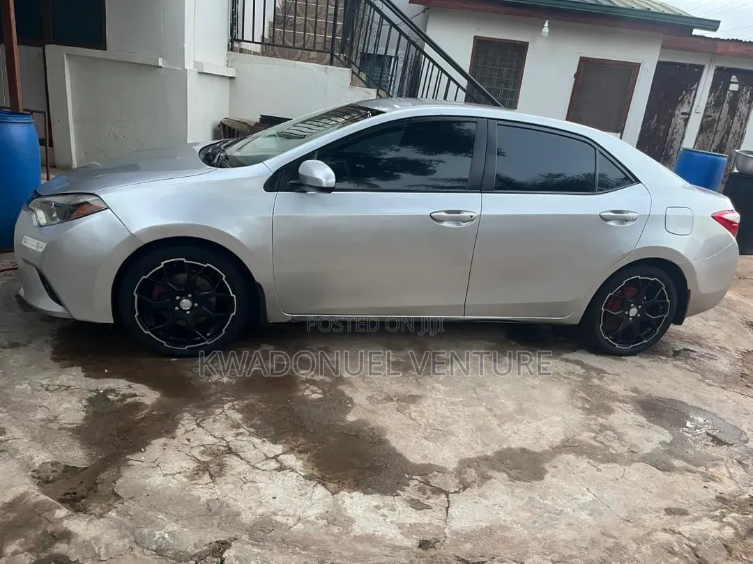 Toyota Corolla 2015 Silver