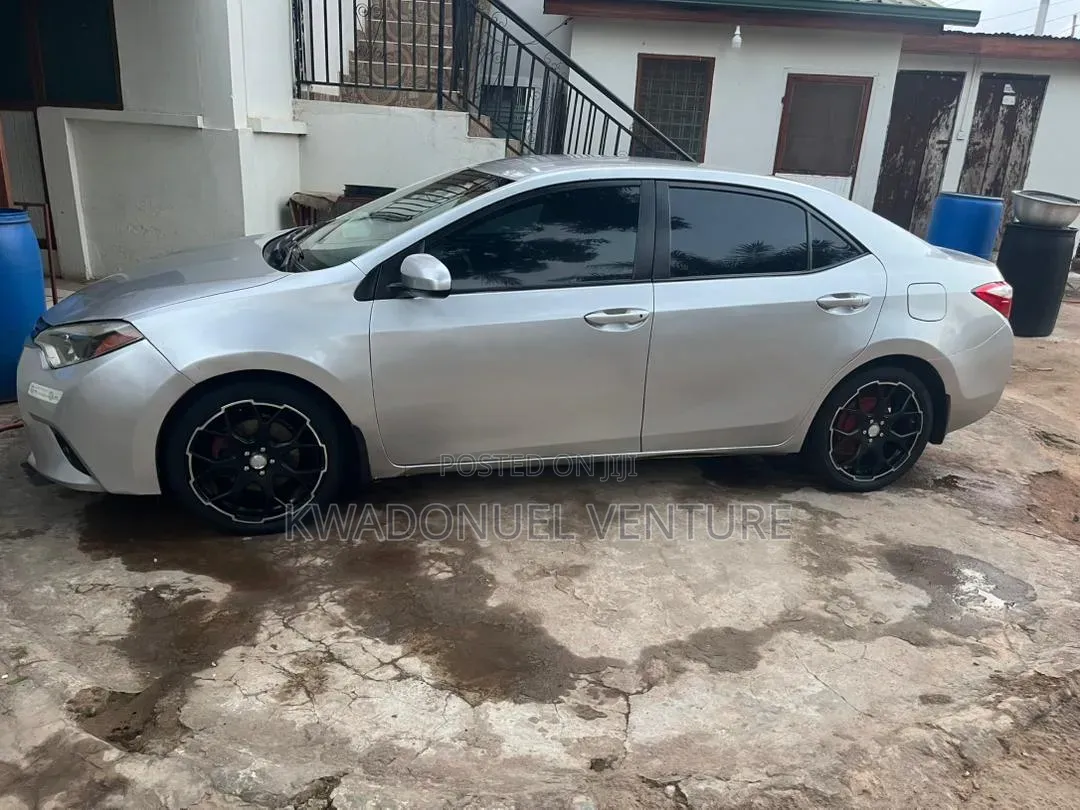 Toyota Corolla 2015 Silver