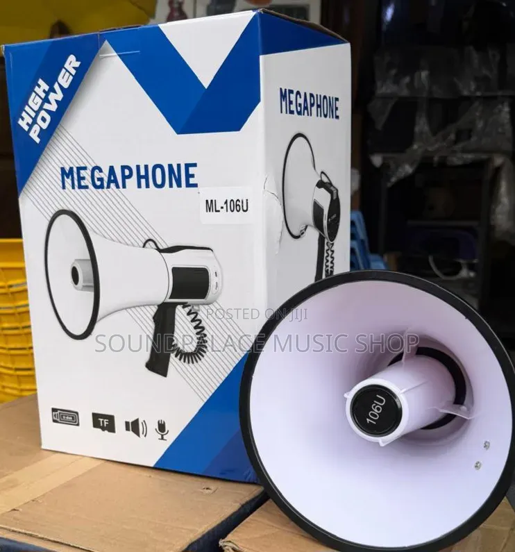 High Power Megaphone (Model Ml-106u) Features a Detachable Microphone