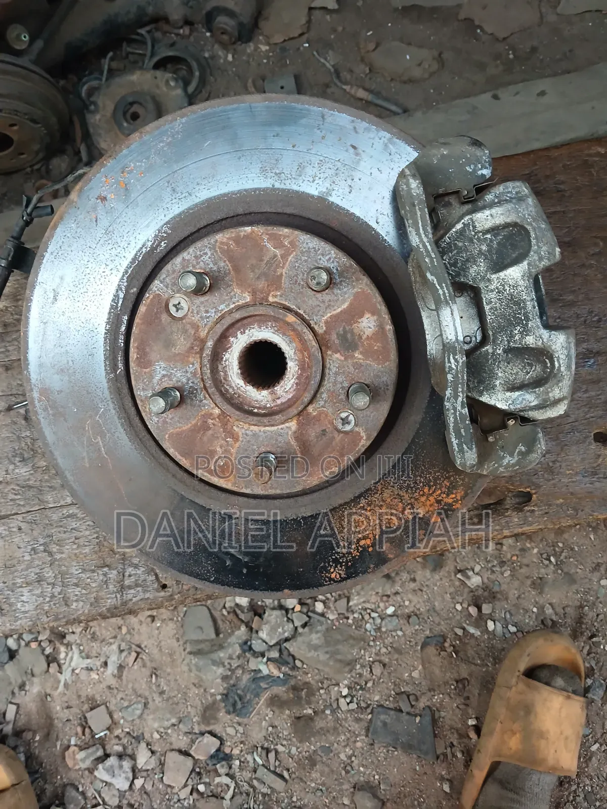 Hyundai Sonata ( 2011 - 2014 ) Front Hub Complete