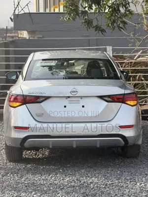 Nissan Sentra 2023 Silver
