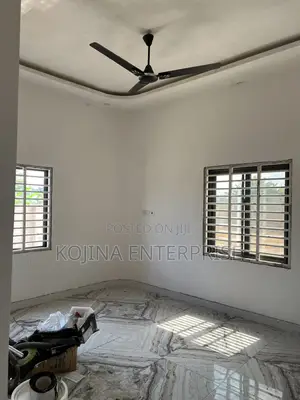 3bdrm House in Kwaaso, Kumasi Metropolitan for sale