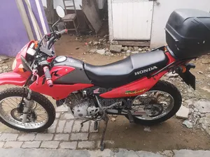 Honda XL 125 1999 Red