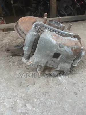 Nissan Sentra (2008 - 2012) Front Hub
