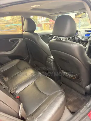 Hyundai Elantra Limited Sedan FWD (1.8L 4cyl 6A) 2013 Red