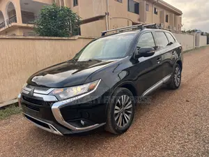 Mitsubishi Outlander 2019 Black