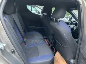 Toyota C-HR 2021 Brown