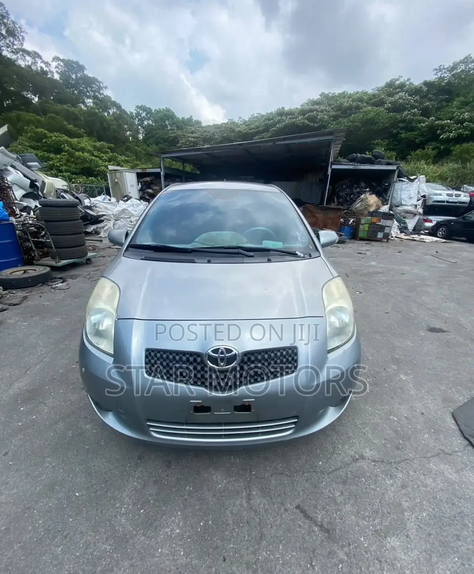 Toyota Yaris Base Hatchback 3dr 2010 Blue