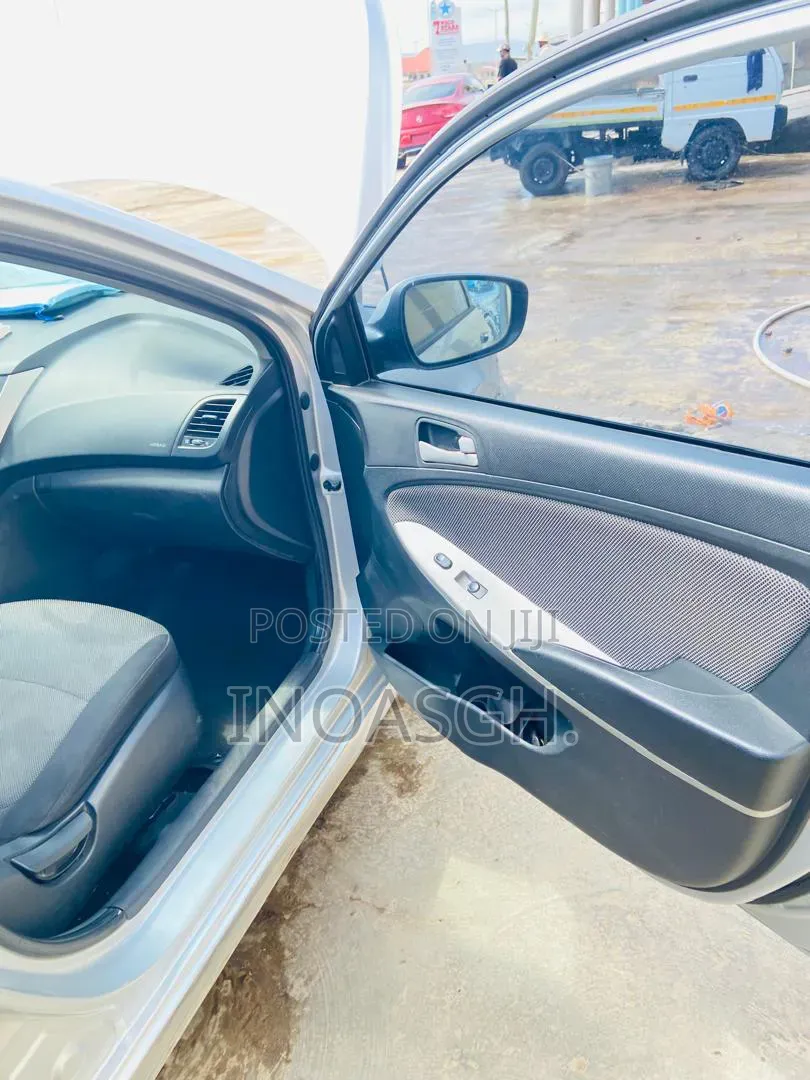 Hyundai Accent GS Automatic 2012 Silver