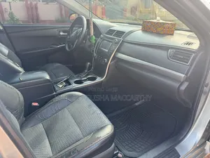Toyota Camry SE 4dr Sedan (2.5L 4cyl 6A) 2015 Silver