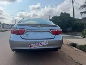 Toyota Camry SE 4dr Sedan (2.5L 4cyl 6A) 2015 Silver