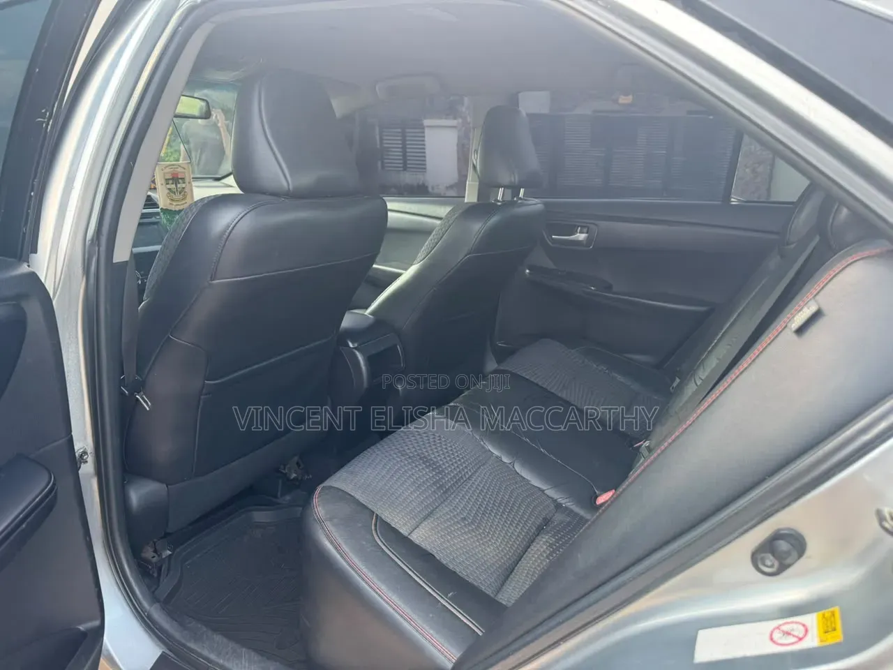 Toyota Camry SE 4dr Sedan (2.5L 4cyl 6A) 2015 Silver