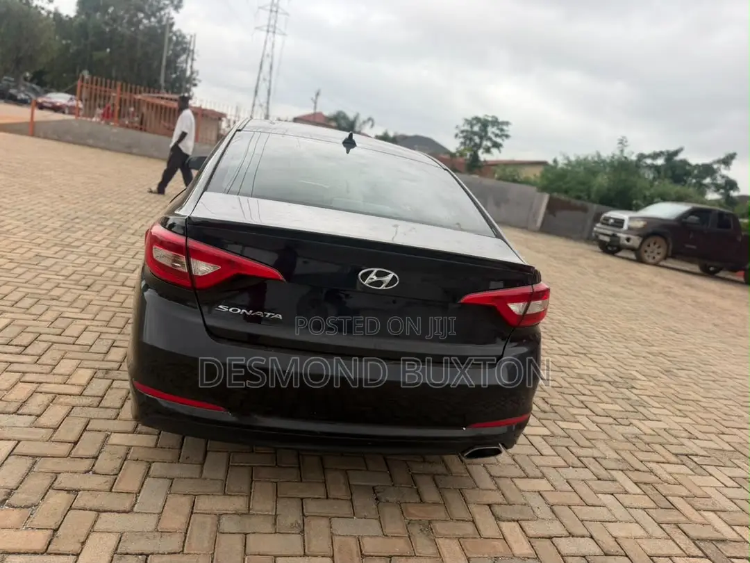 Hyundai Sonata Base Sedan FWD (2.4L 4cyl 6A) 2016 Blue
