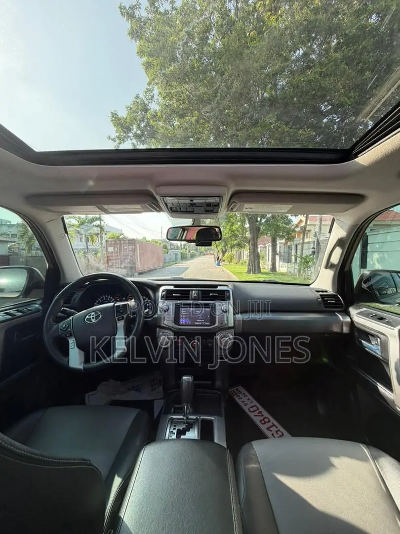 Toyota 4-Runner TRD Pro 2020 Beige