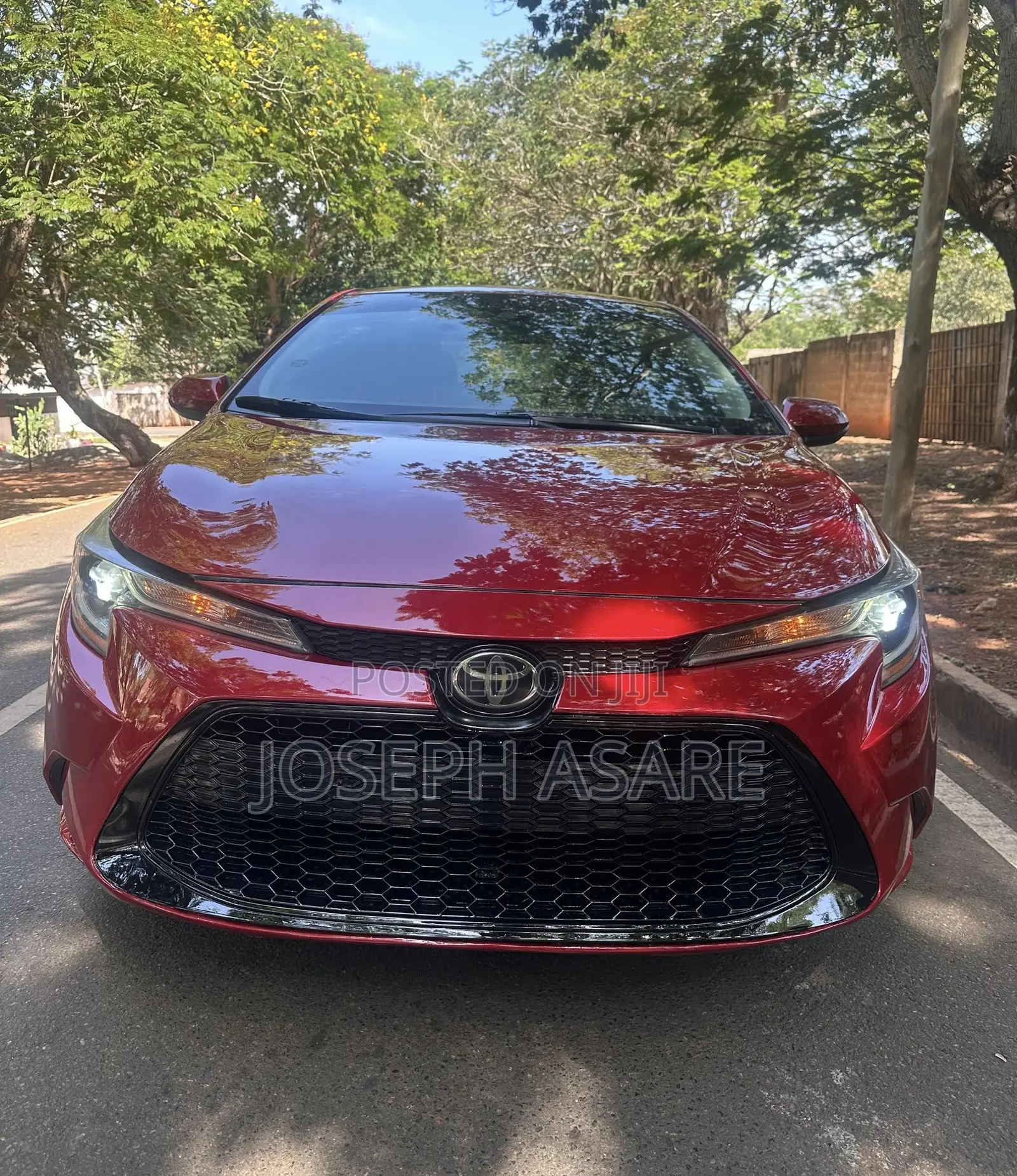 Toyota Corolla LE 2021 Red