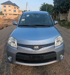 Toyota Sienta 2013 Blue