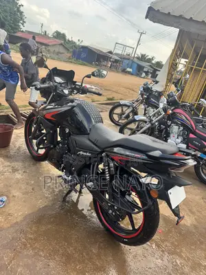 TVS Apache 160 4V 2025 Black