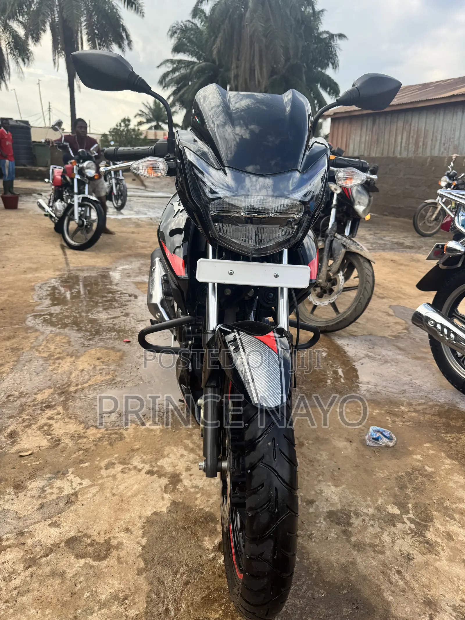 TVS Apache 160 4V 2025 Black