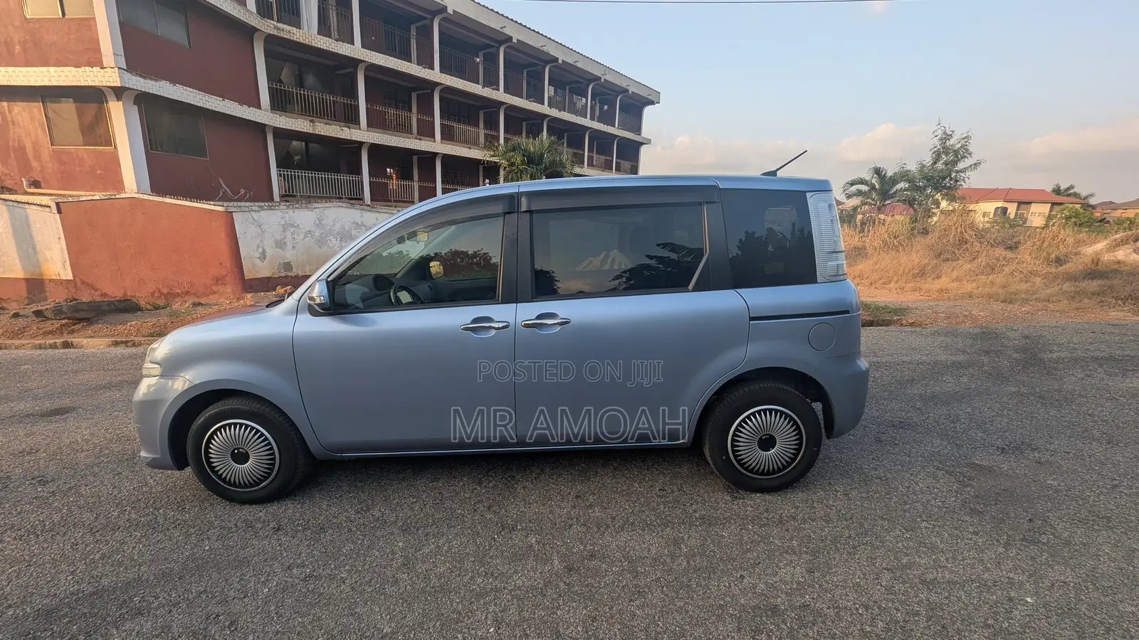 Toyota Sienta 2013 Blue