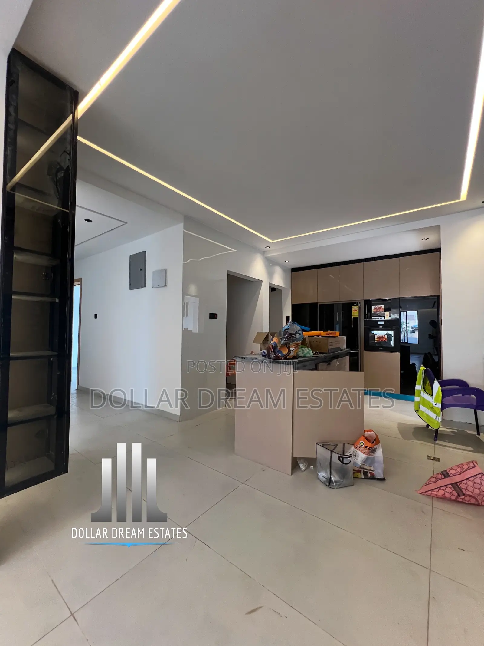 5bdrm House in Adenta for sale