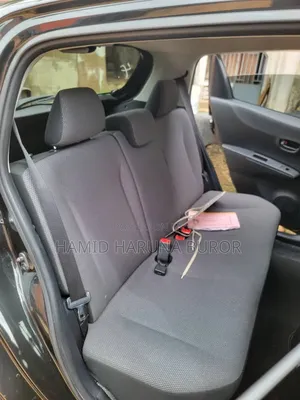 Toyota Vitz 1.3 FWD 5dr 2013 Black