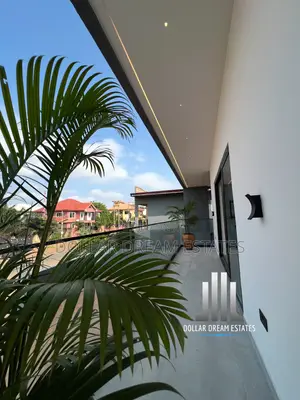 5bdrm House in Adenta for sale