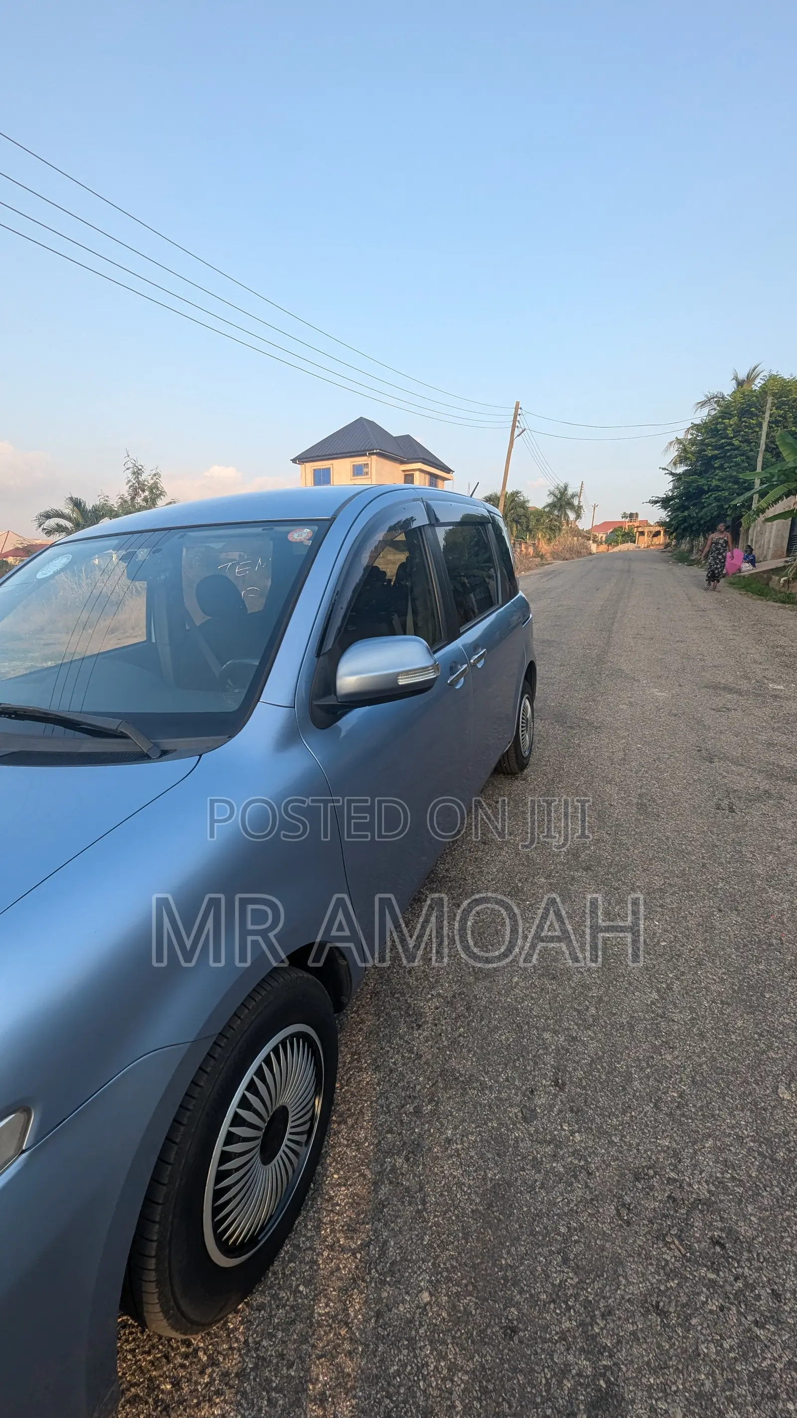 Toyota Sienta 2013 Blue