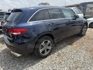 Mercedes-Benz GLC-Class 2019 Blue