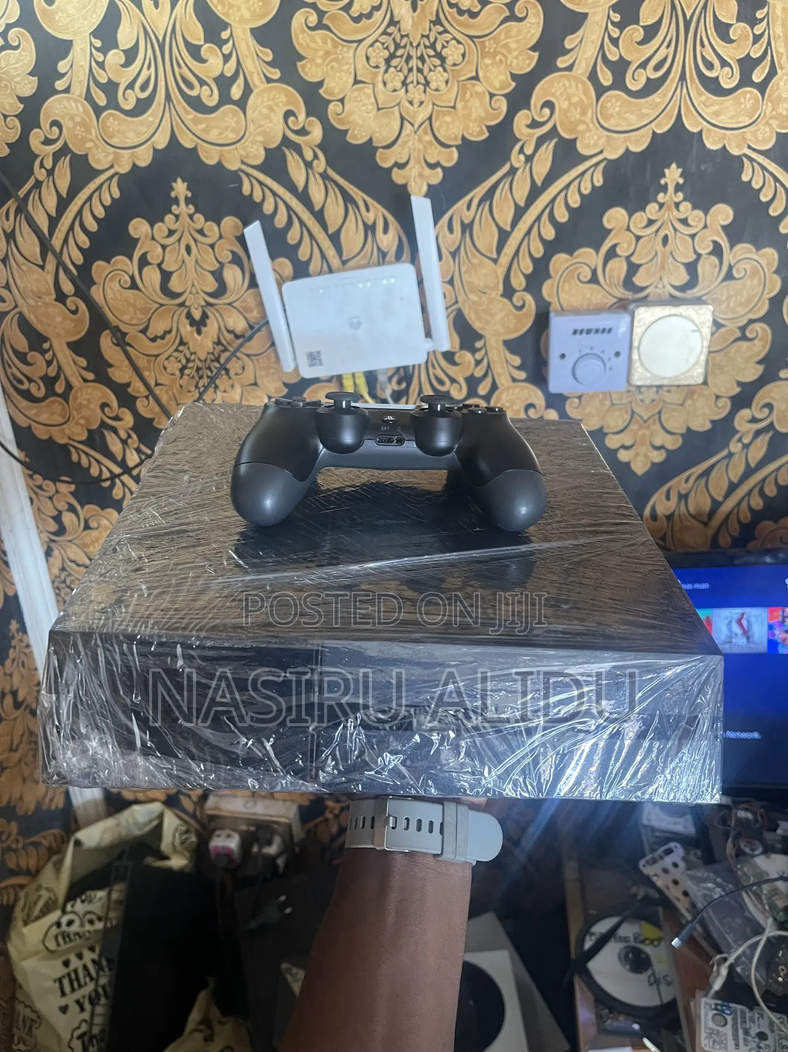Ps4 Standard Jailbreak and Account With 7games of Your Choice