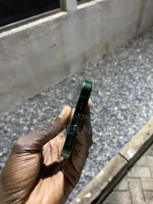 Apple iPhone 13 128 GB Green
