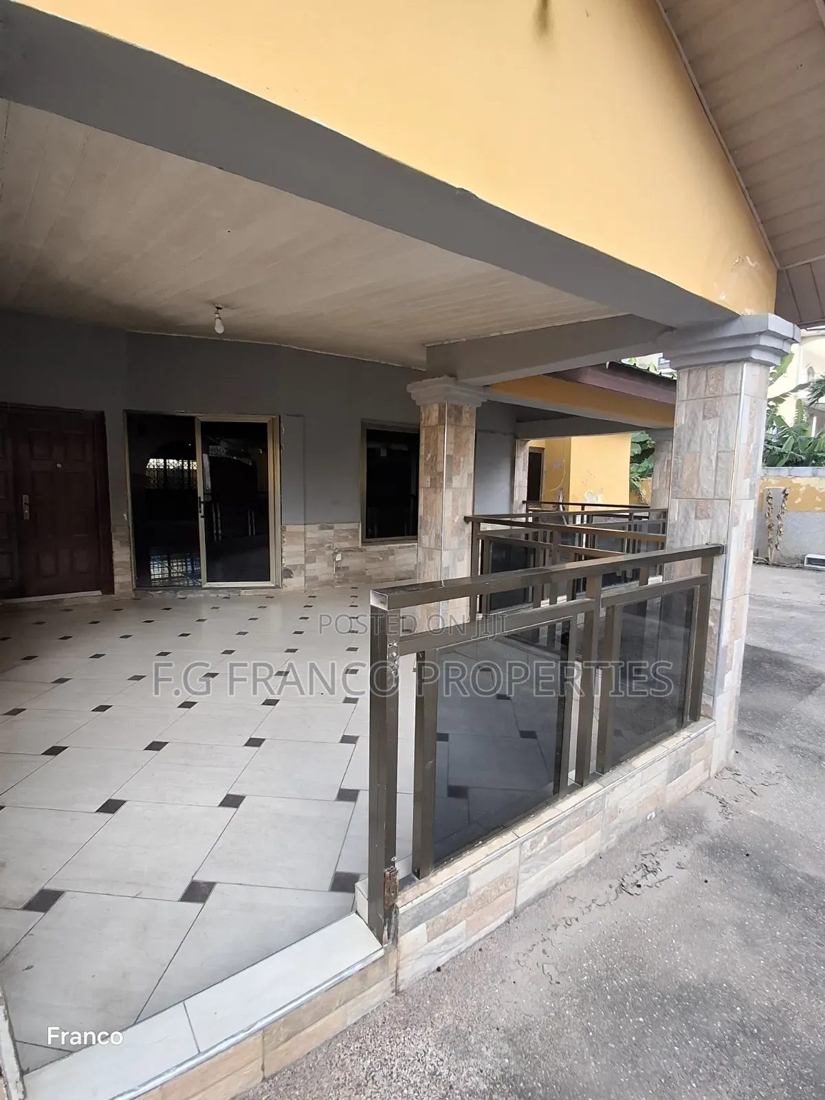 4bdrm House in Kg Franco Properties, Baatsona Total for sale