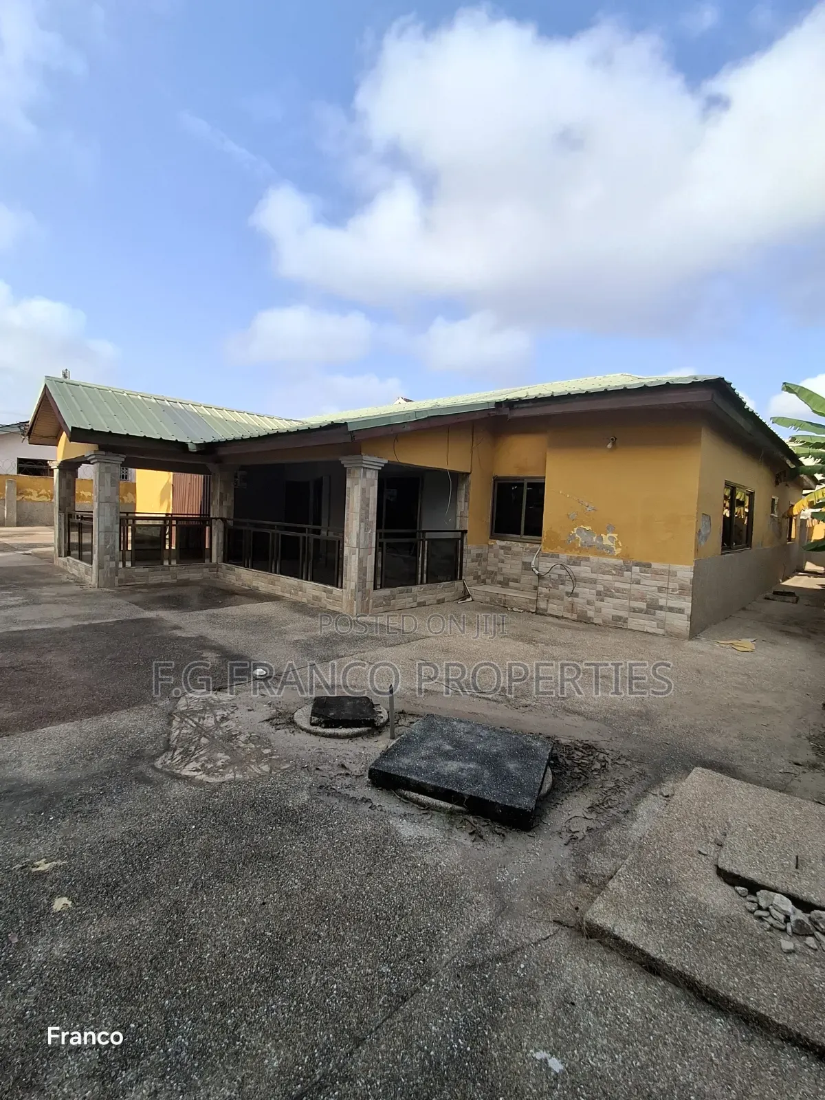 4bdrm House in Kg Franco Properties, Baatsona Total for sale