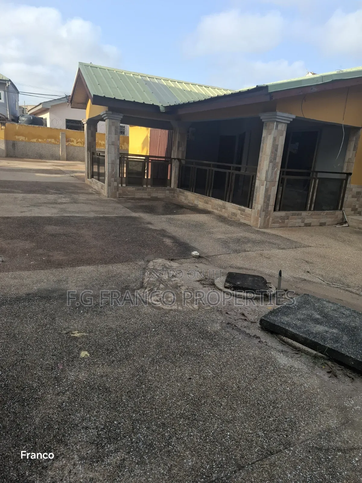 4bdrm House in Kg Franco Properties, Baatsona Total for sale