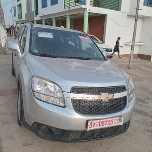 Chevrolet Orlando 2016 Silver