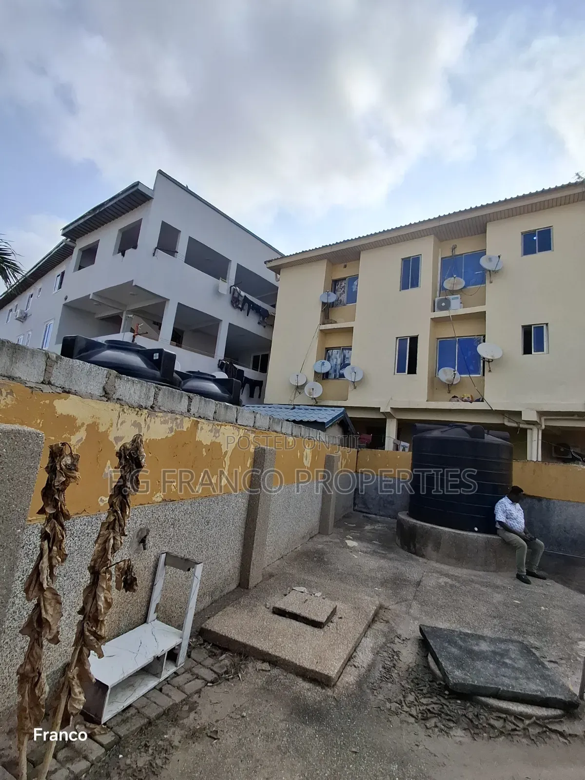 4bdrm House in Kg Franco Properties, Baatsona Total for sale