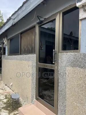 1bdrm Room & Parlour in Canada, Olebu for rent