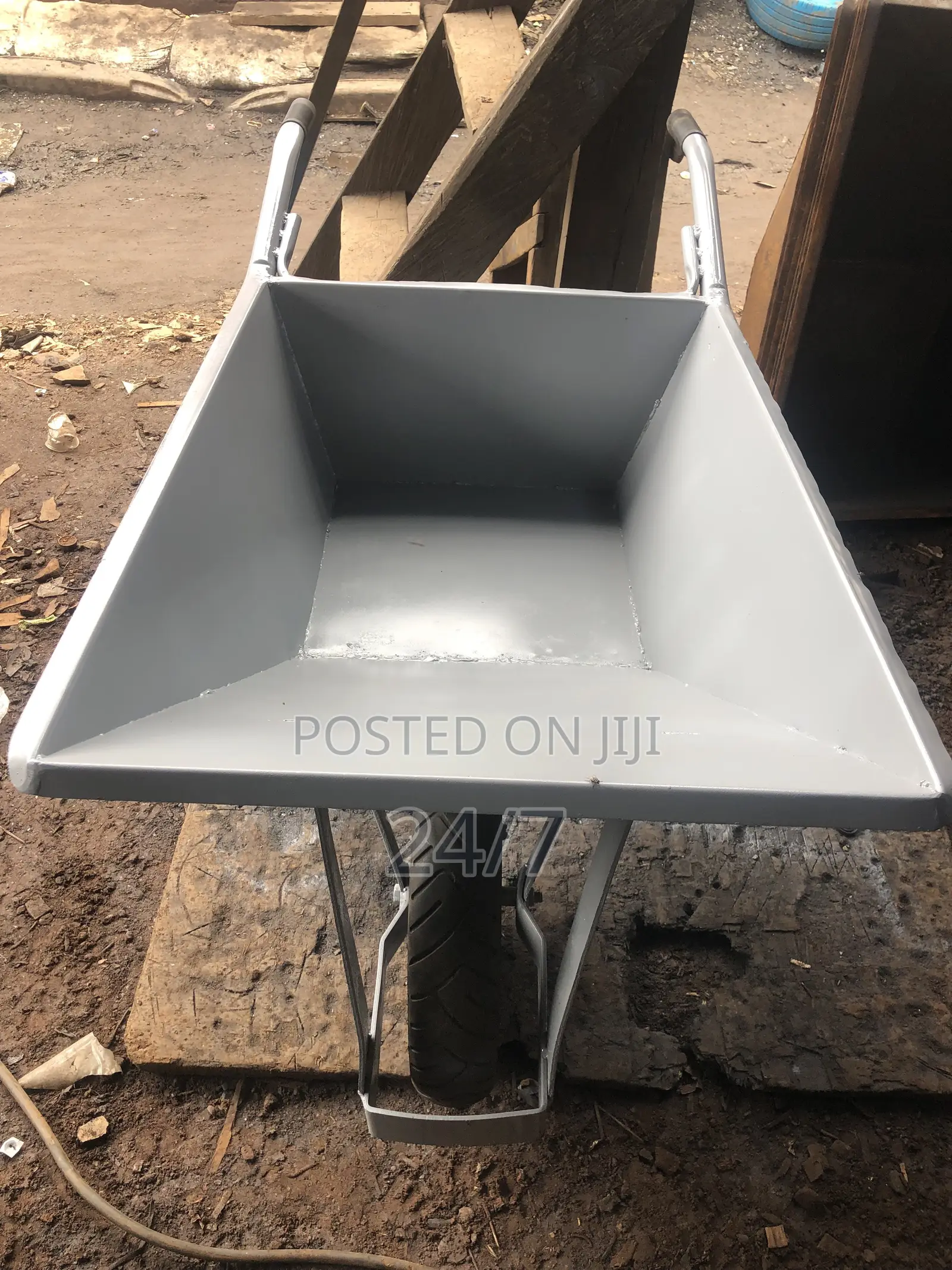 Heavy Duty Local Wheel Barrow