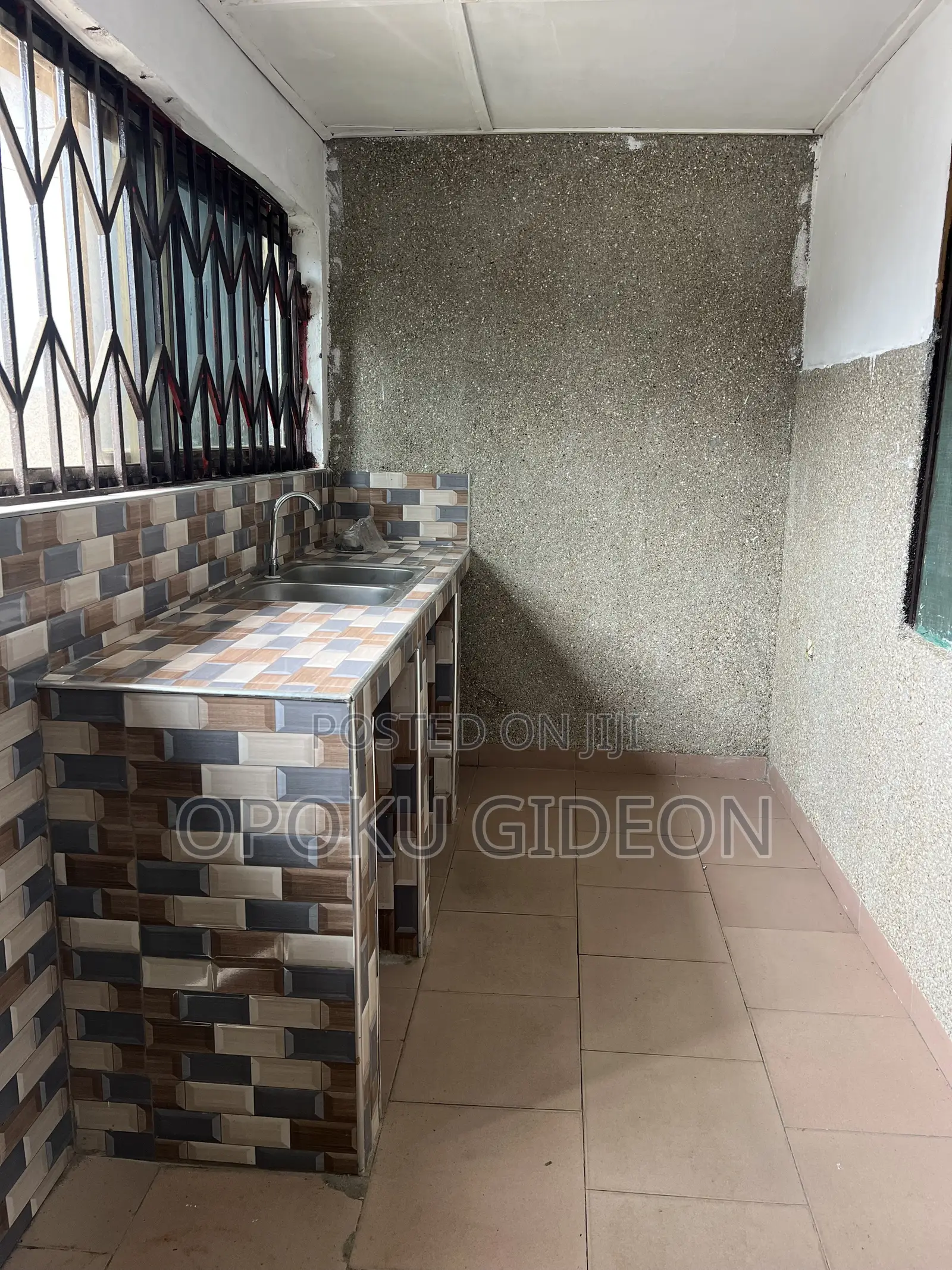 1bdrm Room & Parlour in Canada, Olebu for rent