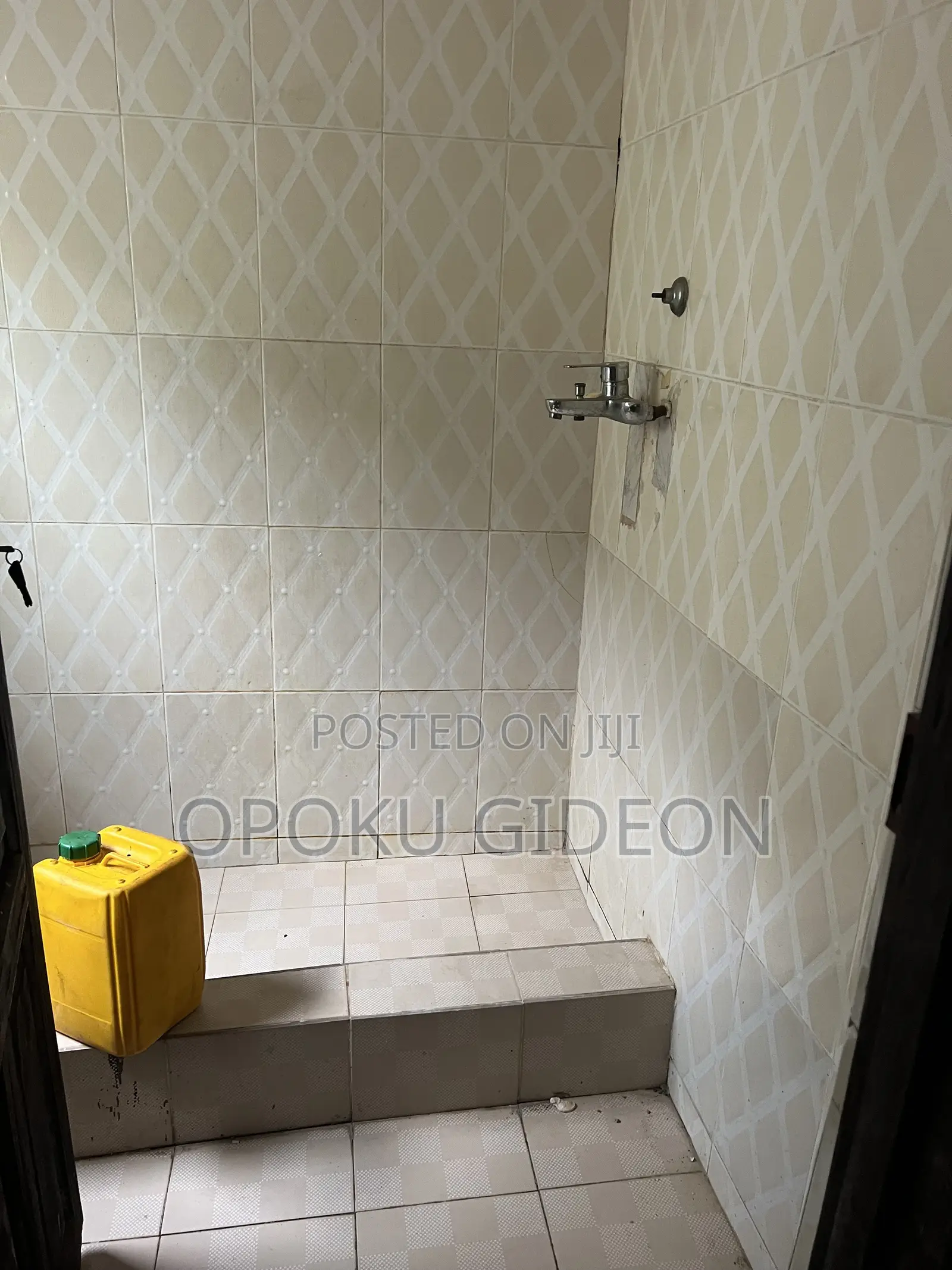1bdrm Room & Parlour in Canada, Olebu for rent