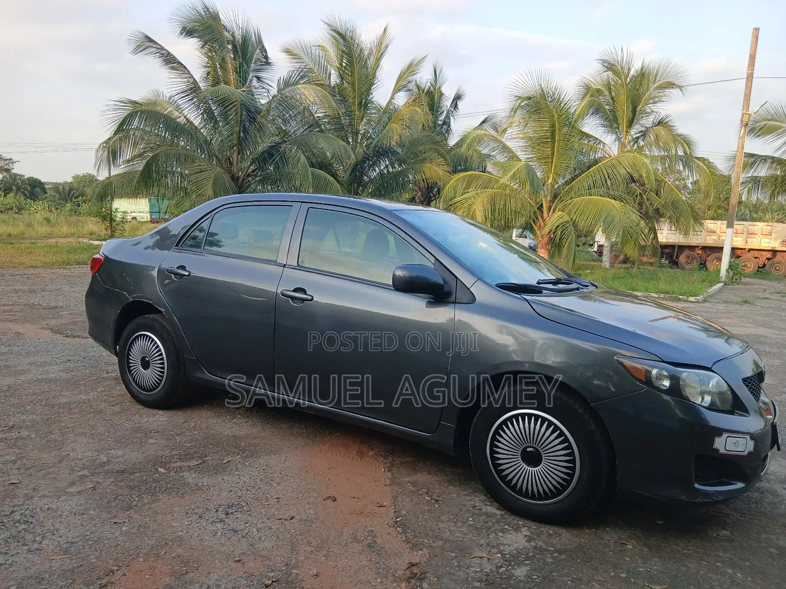 Toyota Regius 2010 Grey