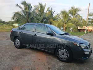 Toyota Regius 2010 Grey