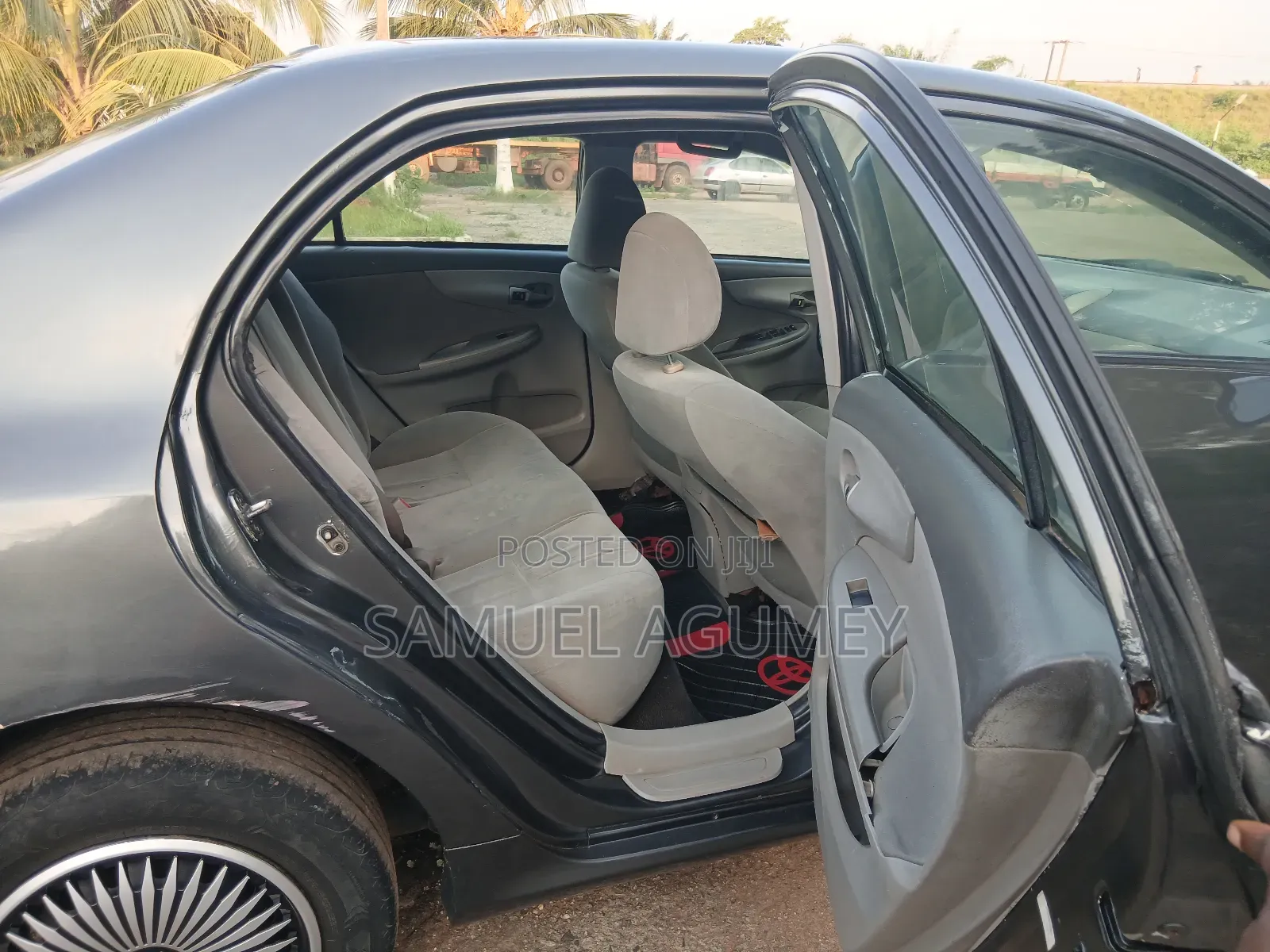 Toyota Regius 2010 Grey