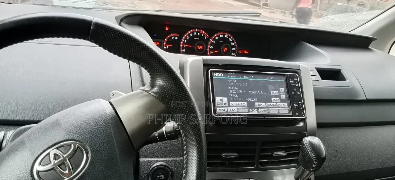 Toyota Voxy 2013 Black