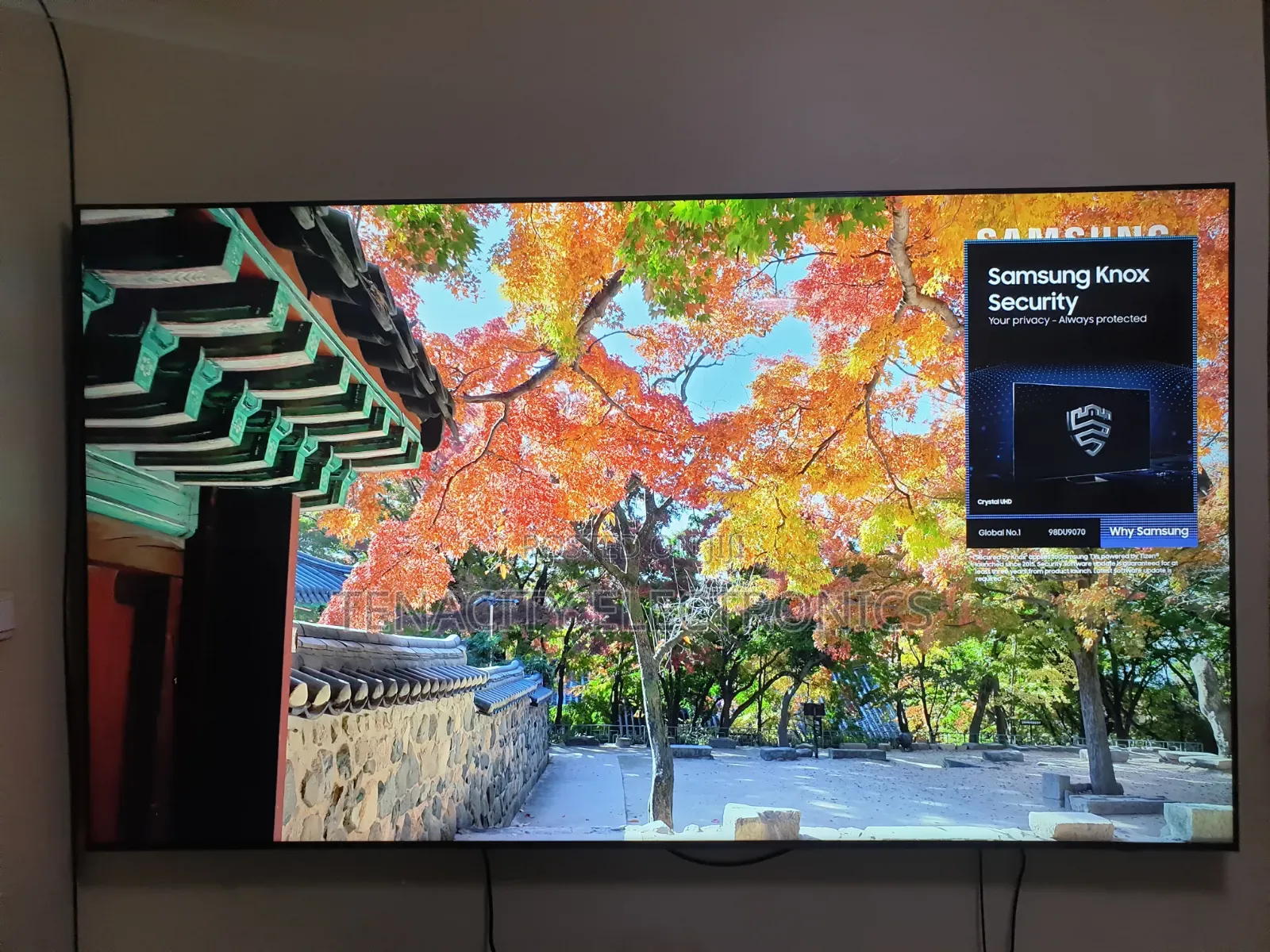 98"Samaung Crystal Uhd HDR Smart Satellite Tv